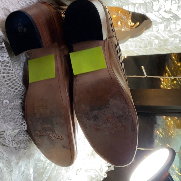 Freebird by Steven. Made in Mexico.  Leather sole.  Size 10.  Lattice pattern. - Picture 12 of 16